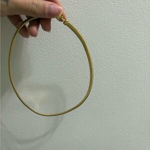 Gold chocker necklace